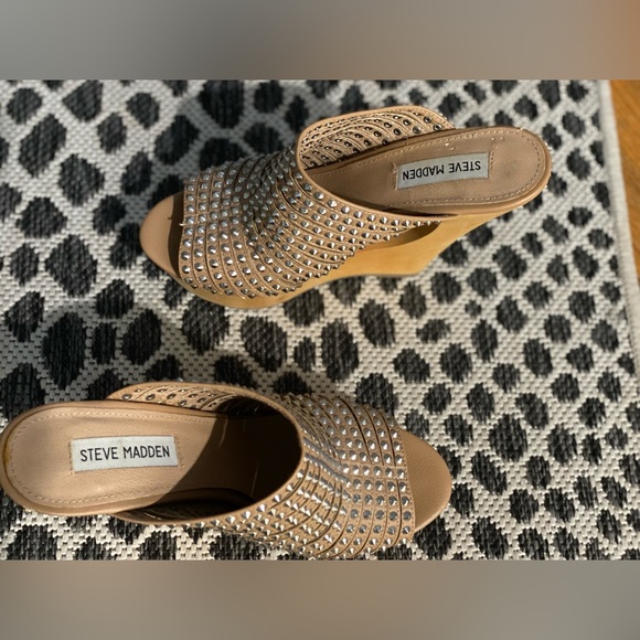 Steve Madden Platform Cutout Wedge Heeled Sandal - Picture 4 of 4